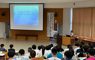仙台第三高校で出澤理事長が講演をしました。